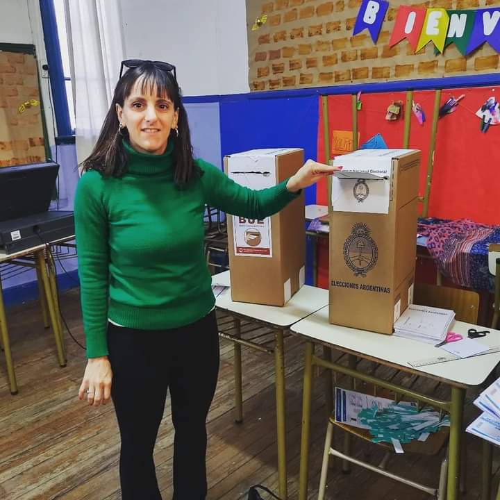 La Diputada que más les molesta a los políticos: científica, politóloga, docente y feminista